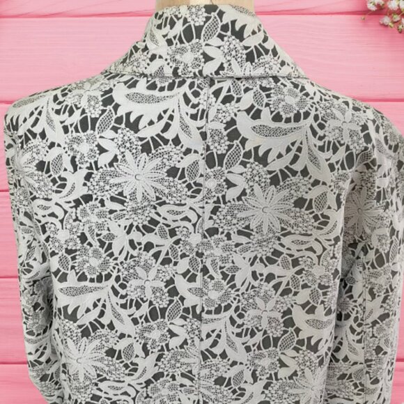 Beautiful Spring Coat - Picture 6 of 7